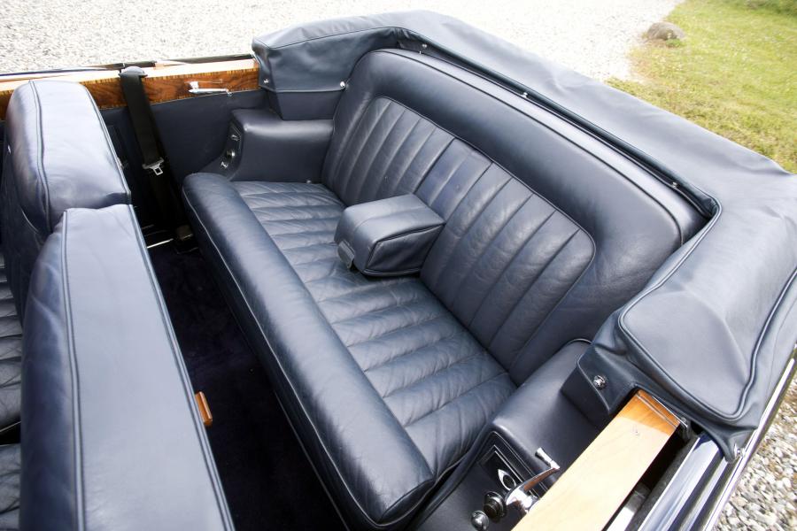 Интерьер Bentley S1 Drophead Coupe by Mulliner 1956 года  (фото 12 из 13)